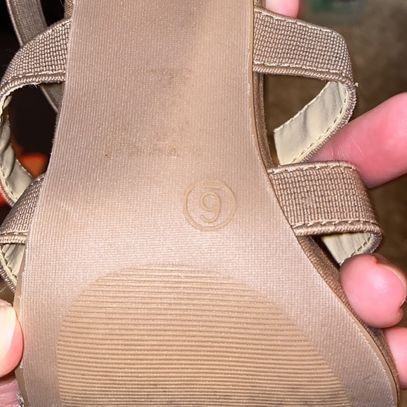 Windsor Store Block Heels - Picture 6 of 6